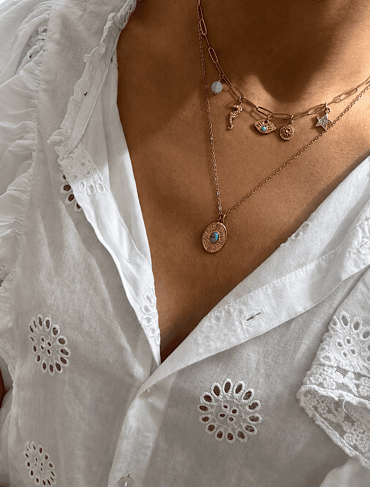 Evie waterproof oval disc necklace-18k gold plated stainless steel. - Image 2